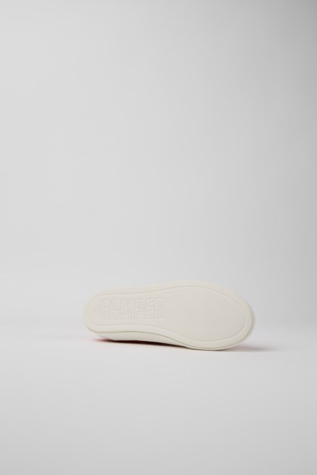 Hoops Exclusive Camper