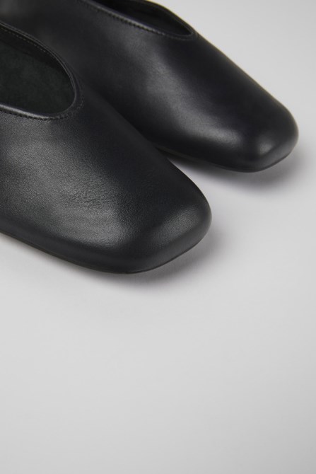 Design Casi Myra Black Leather Ballerinas For Women Camper