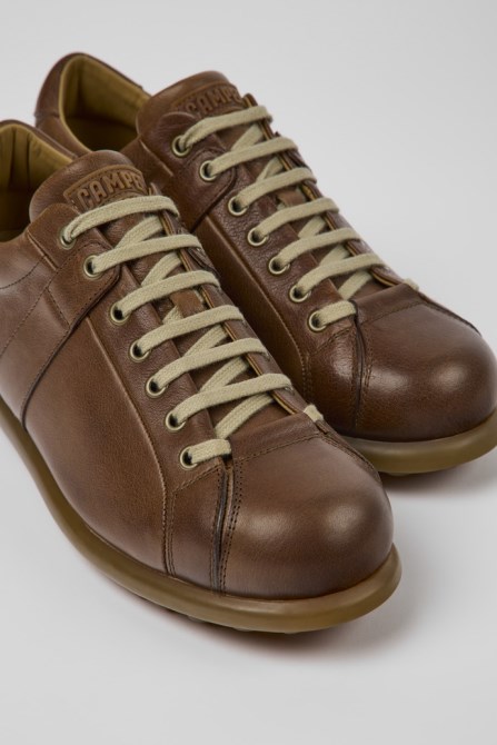 Design Pelotas Brown Shoe For Men Camper