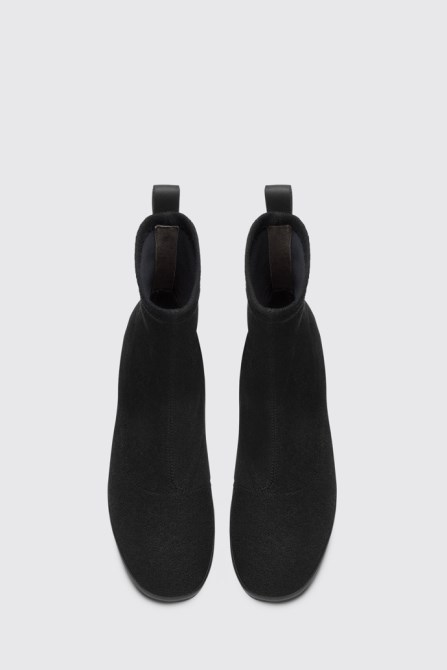 Design Upright Gore-Tex Waterproof Black Mid Boot For Women Camper