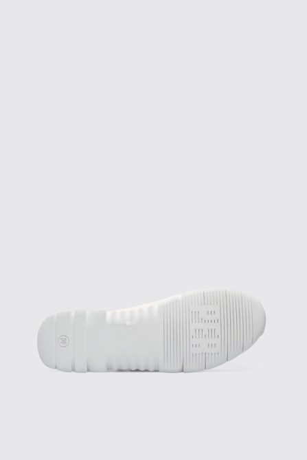 Design Nothing Women's White Sneaker Camper
