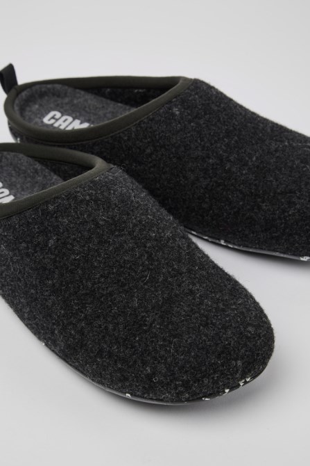 Design Wabi Grey Slippers For Men Camper